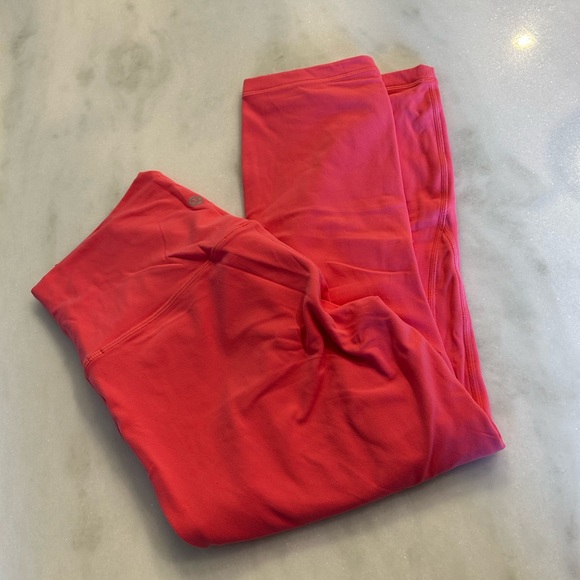 Lululemon Pink Guava High Rise Size 8 Crop Leggings 21” - Picture 6 of 13